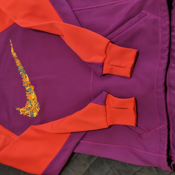 Women's Nike Hoodie - Picture 4 of 7